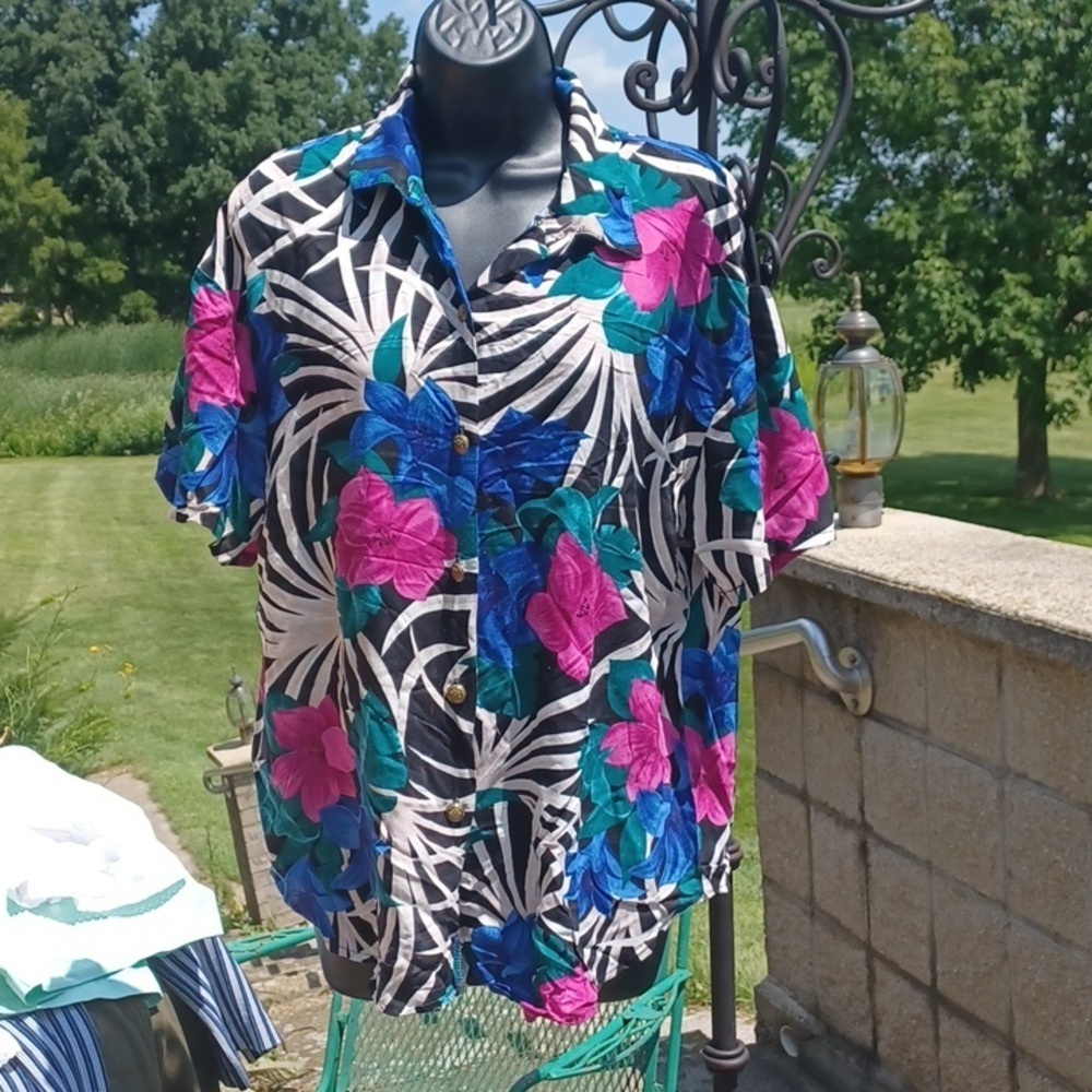 VTG Kathie Lee 80s Hawaiian Floral short sleeve Rayon Tropical Blouse, true 2 sz